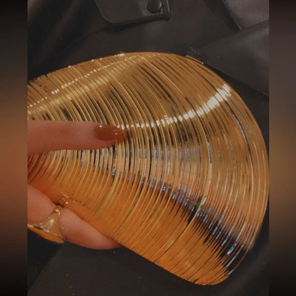 Gold Shell Clutch Bag - Picture 2 of 3